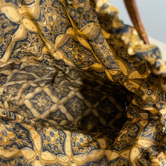 Straw Bag with Drawstring Closure - Picture 7 of 12